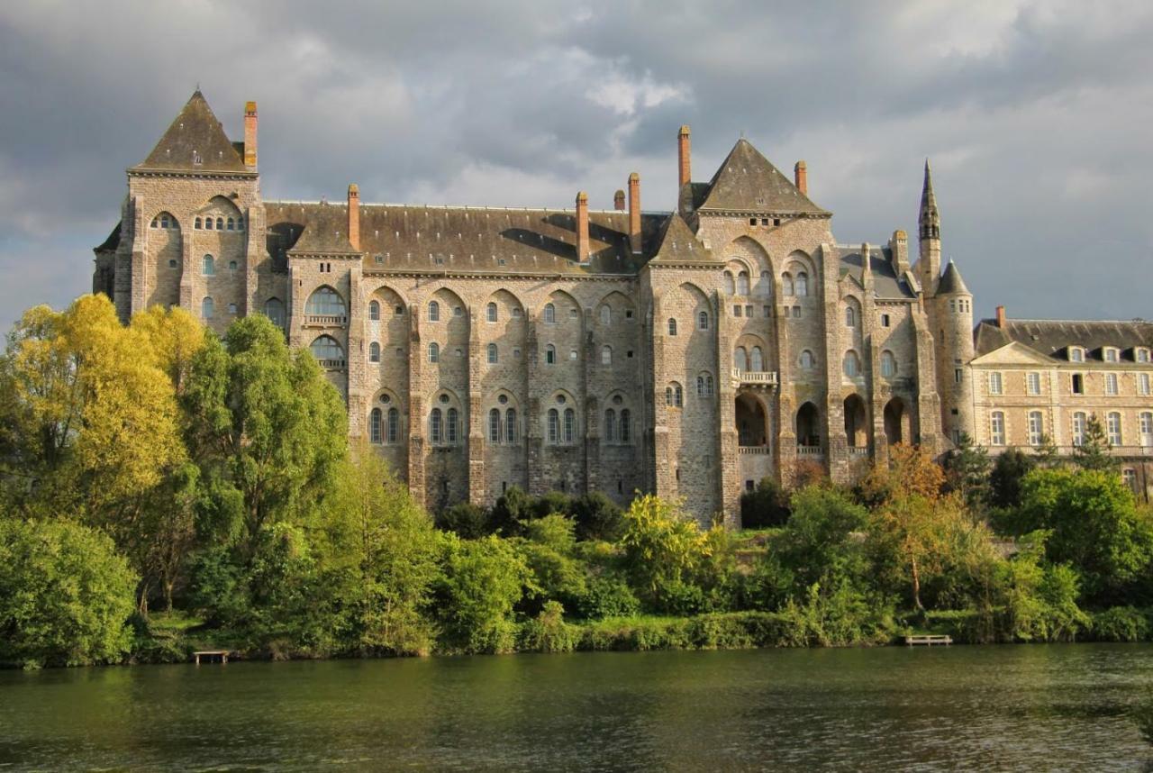 Logis De La Helberdiere Cosse-en-Champagne Bagian luar foto
